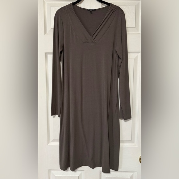 Eileen Fisher Women’s Jersey V-Neck Long Sleeve Gray Brown Stretch Dress Size M - Picture 1 of 12